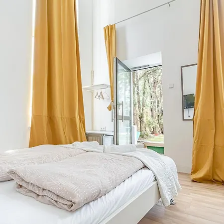 6br / Shared Garden Near Lorenz Boehler & Danube Apartment Vienna