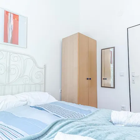 6br / Shared Garden Near Lorenz Boehler & Danube