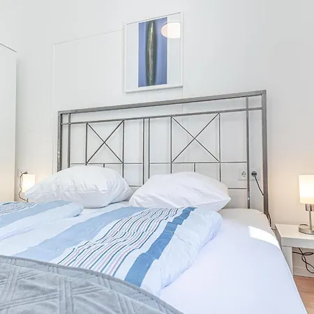 6br / Shared Garden Near Lorenz Boehler & Danube Apartment Vienna