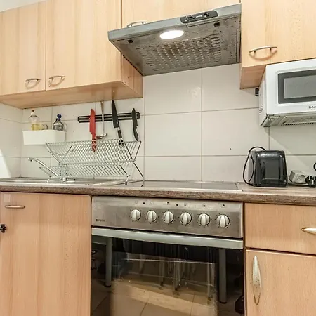 6br / Shared Garden Near Lorenz Boehler & Danube *
