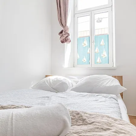 Apartment 6br / Shared Garden Near Lorenz Boehler & Danube *
