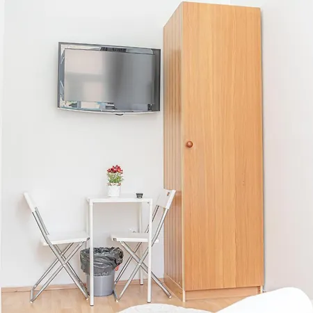 6br / Shared Garden Near Lorenz Boehler & Danube