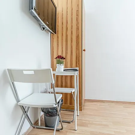 6br / Shared Garden Near Lorenz Boehler & Danube Vienna