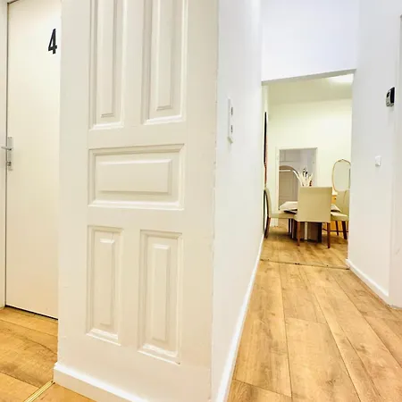 Apartment 9br For 18p, 12min Walk To Augarten *
