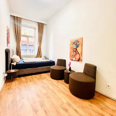 9br For 18p, 12min Walk To Augarten Apartment Vienna
