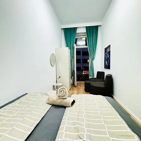 9br For 18p, 12min Walk To Augarten *