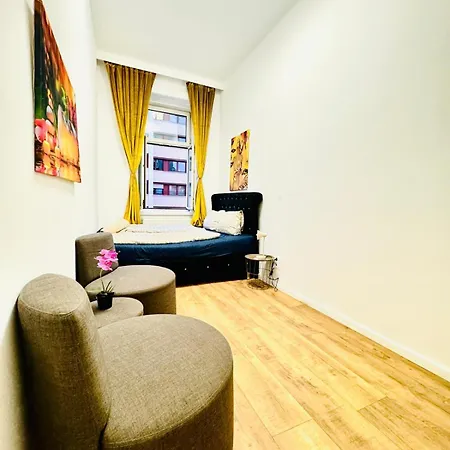 9br For 18p, 12min Walk To Augarten *