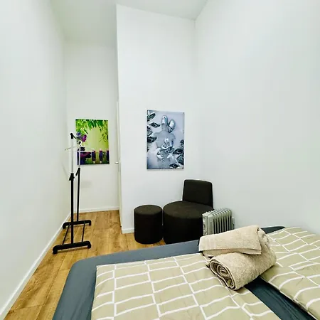 9br For 18p, 12min Walk To Augarten Vienna