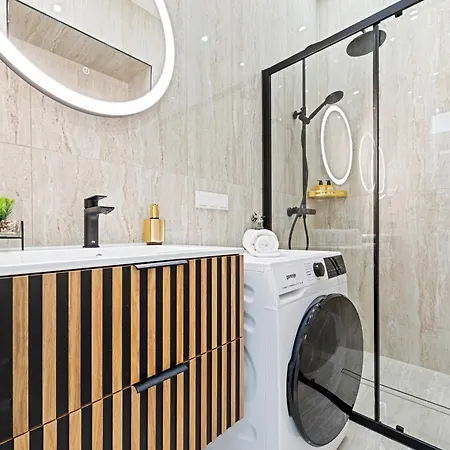 Apartment Stylish Studio, Smart Tv, 2 Beds *