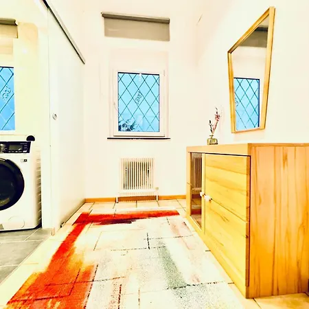 Cozy In A For Groups, 16-mins To Blumengaerten Wien