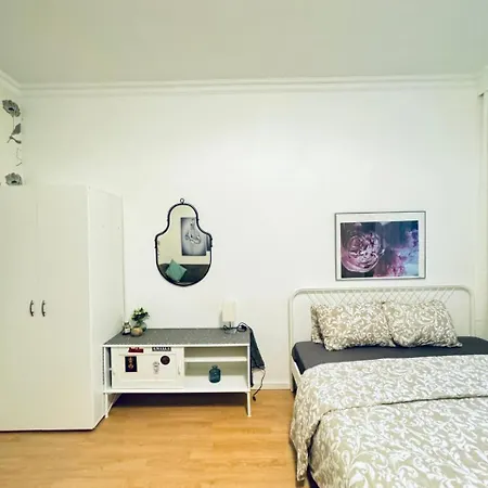 Cozy In A For Groups, 16-mins To Blumengaerten