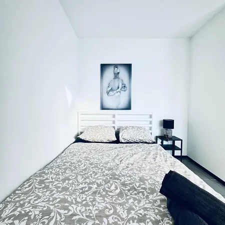 Cozy In A For Groups, 16-mins To Blumengaerten * Wien