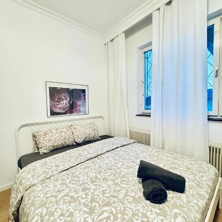 Cozy In A For Groups, 16-mins To Blumengaerten * Wien