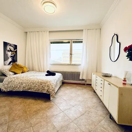 Cozy In A For Groups, 16-mins To Blumengaerten Wien