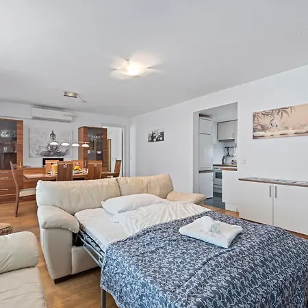 2-zimmer Wohnung, Im Zentrum, Garage, Terrasse Wien