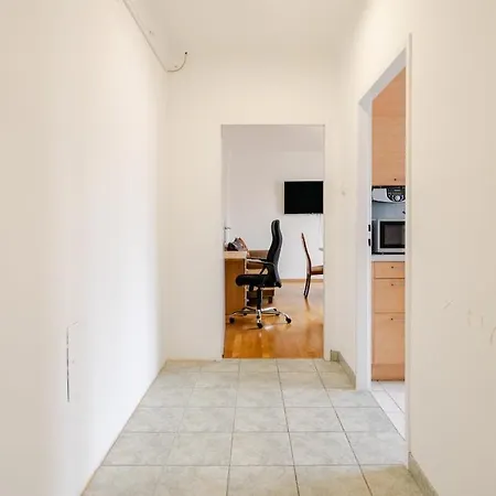 Close To Centre And Next To Hbf And Easy From Airport Apartmán *