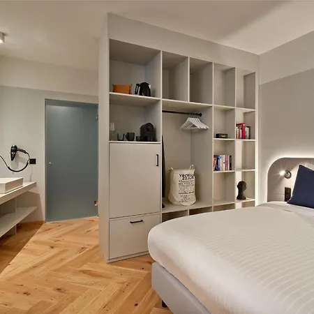 Urbanauts In Apartmán