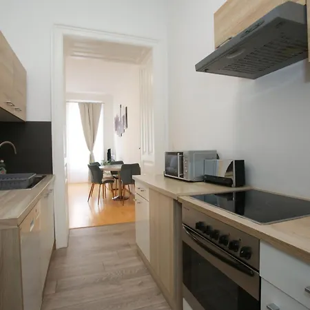 Apartment Downtown Bliss Modern Retreat With Free Parking And Fast Internet 600 Mbits *