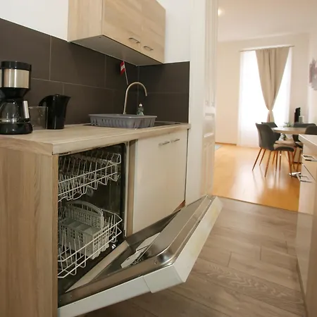 Downtown Bliss Modern Retreat With Free Parking And Fast Internet 600 Mbits *