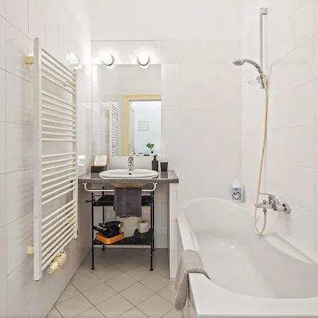 Velvet Glow Apartment Vienna