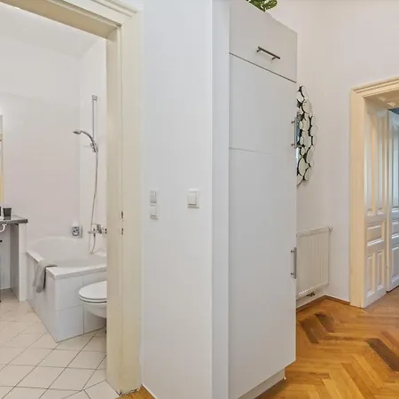 Velvet Glow Apartment Vienna