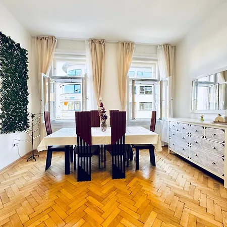 Affordable 1br & 1lr Apt, 7 Min To Westbahnhof * Vienna
