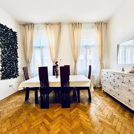 Affordable 1br & 1lr Apt, 7 Min To Westbahnhof Apartment *
