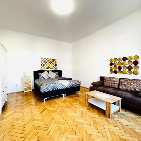 Affordable 1br & 1lr Apt, 7 Min To Westbahnhof *