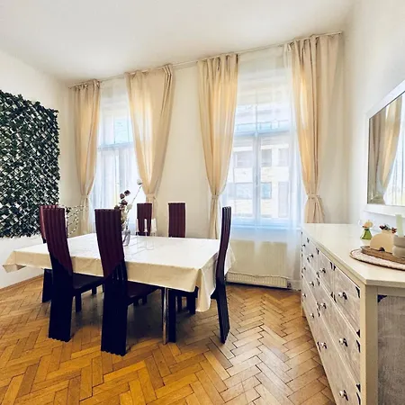 Affordable 1br & 1lr Apt, 7 Min To Westbahnhof *