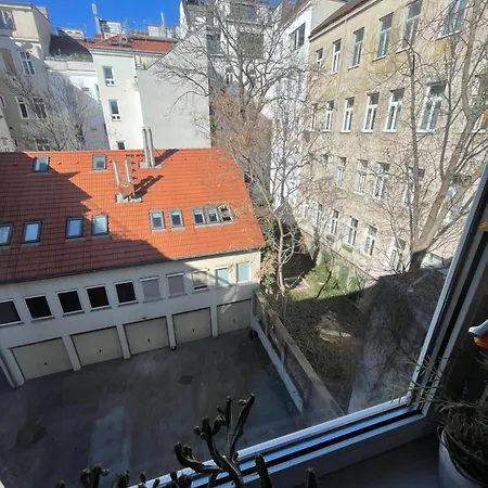 Apartment Two-room In Mariahilfer *