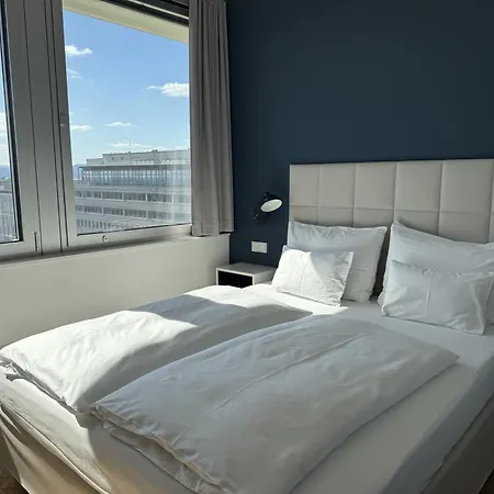 Penthouse-flair With Skyline-view Apartment