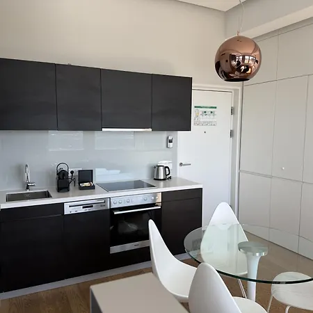 Apartment Penthouse-flair With Skyline-view *