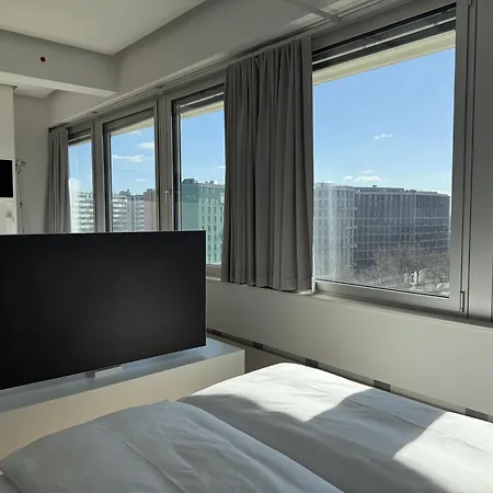 Penthouse-flair With Skyline-view Apartment *