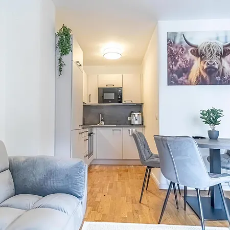 Apartment 9-min To Center, Comfy 1br And 1lr With Balcony