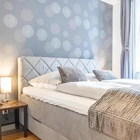Apartment 9-min To Center, Comfy 1br And 1lr With Balcony *