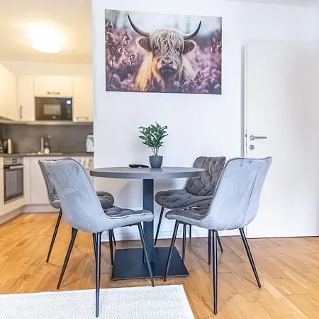 Apartment 9-min To Center, Comfy 1br And 1lr With Balcony