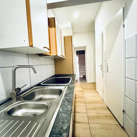 Elegant 5-br Ideal For Groups & Families