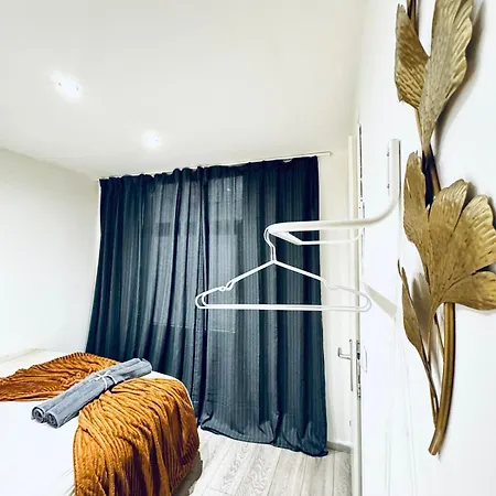 Apartment Elegant 5-br Ideal For Groups & Families
