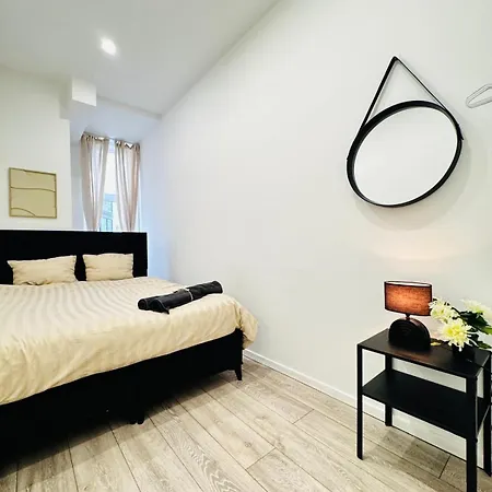Elegant 5-br Ideal For Groups & Families *