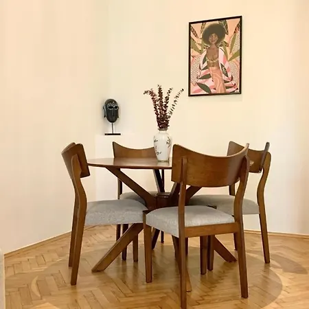 Apartament & Modern With Balcony *