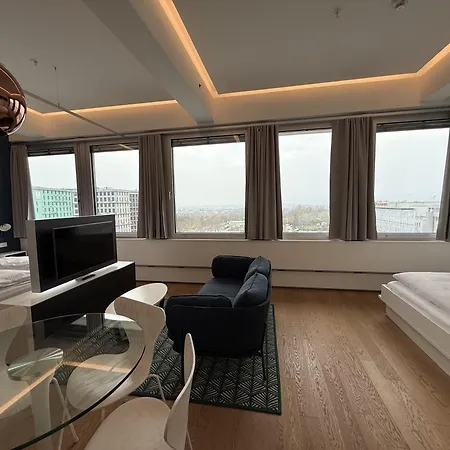 Penthouse-flair With Skyline-view Apartment