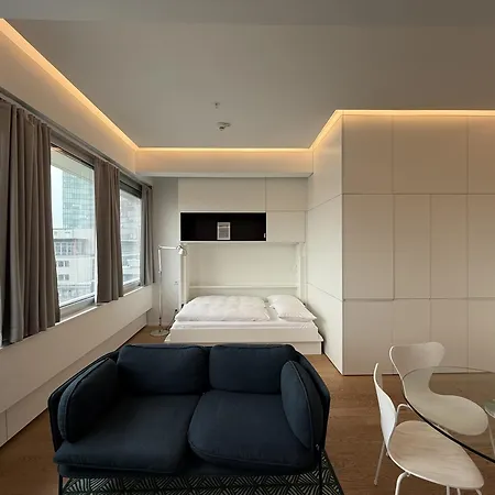 Apartment Penthouse-flair With Skyline-view *