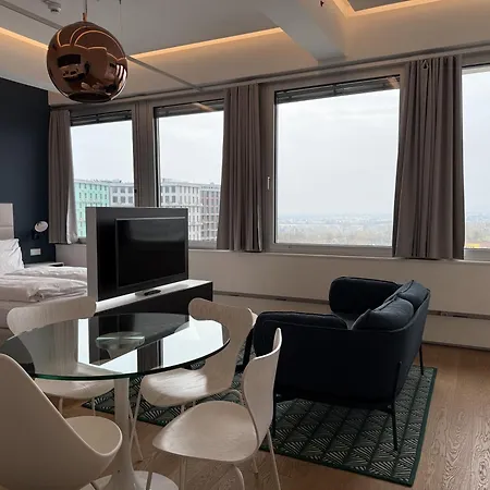Penthouse-flair With Skyline-view Apartment
