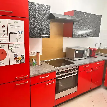 Full Premium - 2 Bedrooms For 5 People - Near Metro