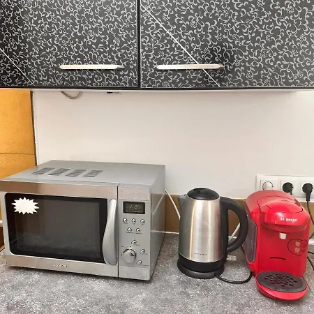 Full Premium - 2 Bedrooms For 5 People - Near Metro Holiday home