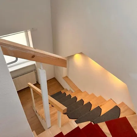 Full Premium - 2 Bedrooms For 5 People - Near Metro Holiday home