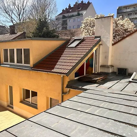 Holiday home Full Premium - 2 Bedrooms For 5 People - Near Metro