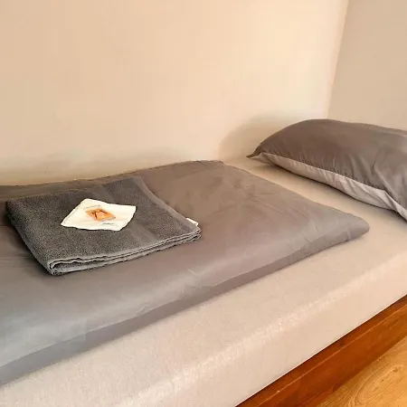 Full Premium - 2 Bedrooms For 5 People - Near Metro *