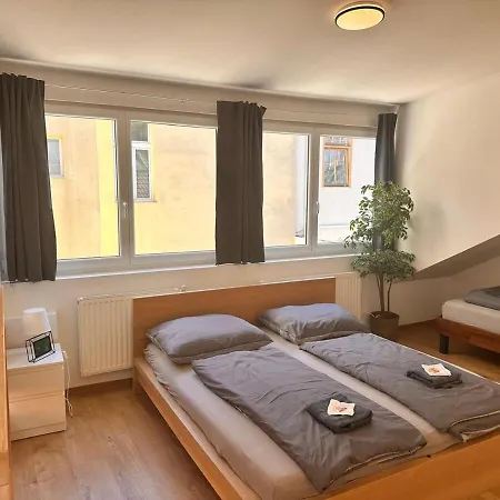 Holiday home Full Premium - 2 Bedrooms For 5 People - Near Metro