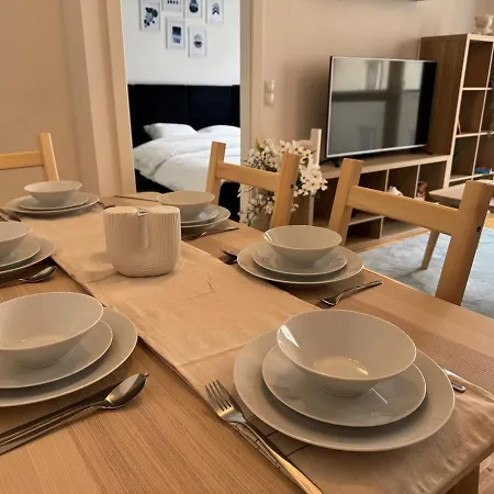 Apartment 2br, Balcony, Central, Danube, U6 & S-bahn - Axara Housing Brn 22 *